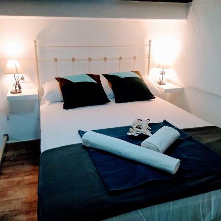 Wish Suite Barrio De Leon En Triana Sevilla Bagian luar foto