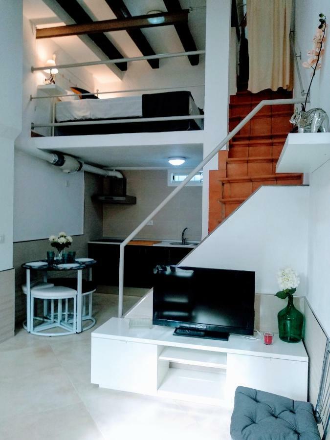 Wish Suite Barrio De Leon En Triana Sevilla Bagian luar foto