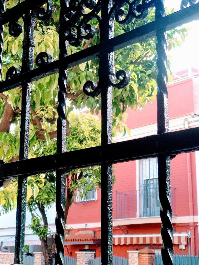 Wish Suite Barrio De Leon En Triana Sevilla Bagian luar foto